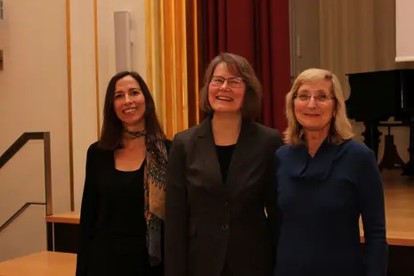 Gruppenbild der Universit?tsfrauenbeauftragten Brigitte Eierle, Iris Hermann und Ada Raev