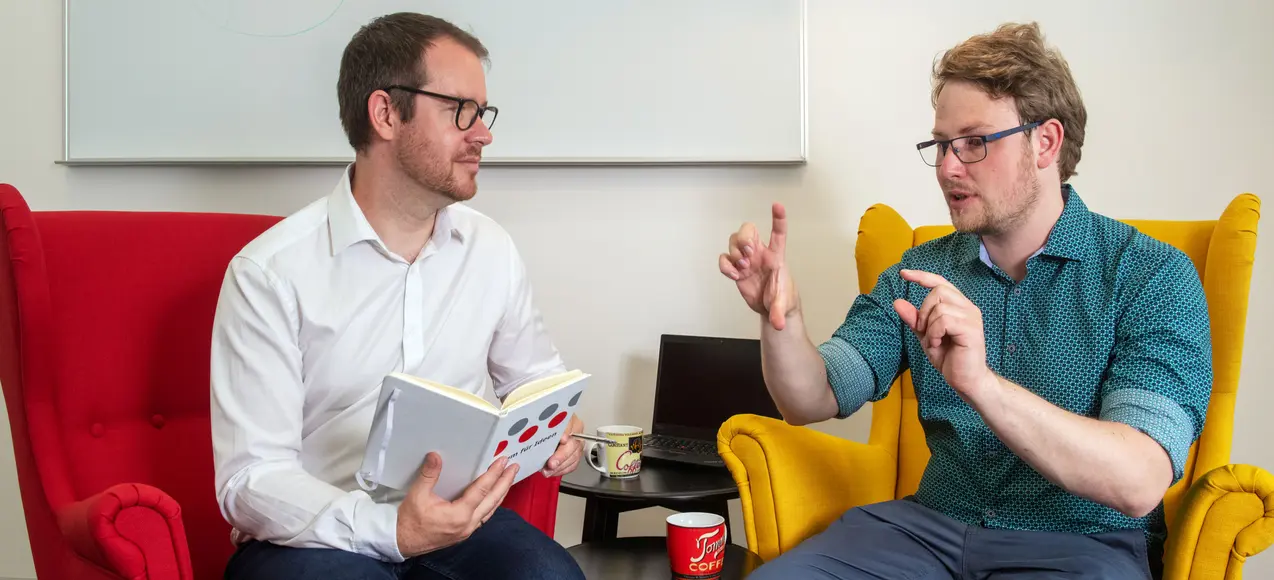 BIG Grndungsberater Sebastian Hillebrand untersttzt einen Grndungsinteressierten in der Ideenkonkretisierung.